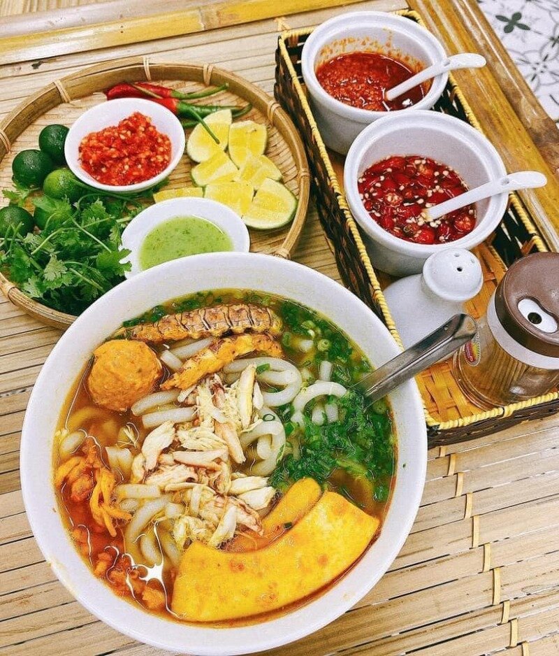 Start your Nghe An Travel with a flavorful bowl